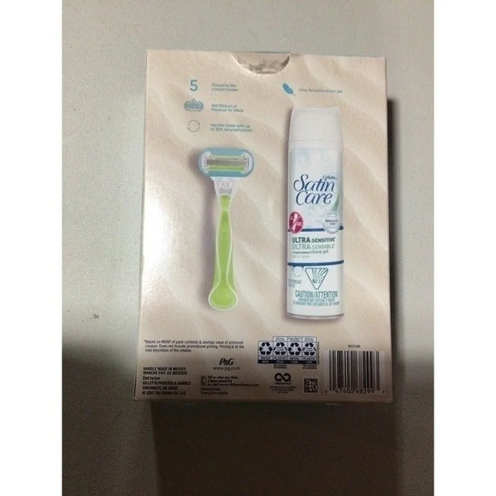 NEW Venus razor & satin‎ care shaving cream